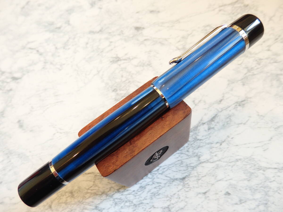 ◆【送料：230円】【新品?未使用】BEXLEY USAmade ベクスレイ ブルー プロメテウス ラージサイズ萬年筆 ペン先：F コンバータ付屬