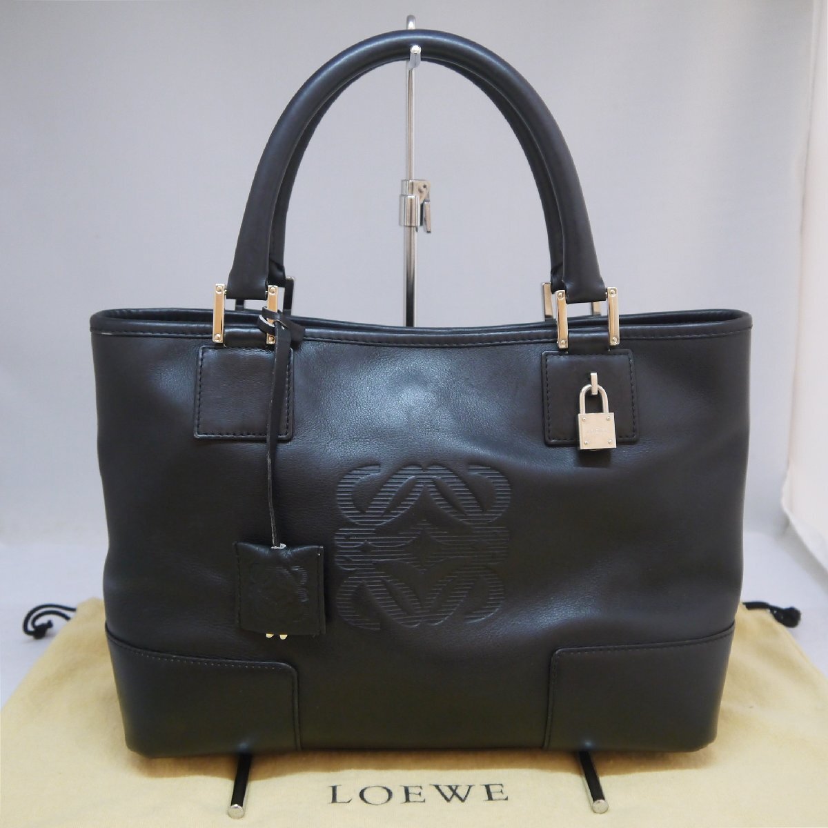 USED品・保管品 LOEWE ロエベ ハンドバッグ アマソナ フスタ レザー ブラック/シルバー金具 アナグラム 南京錠 鍵 保存袋付き