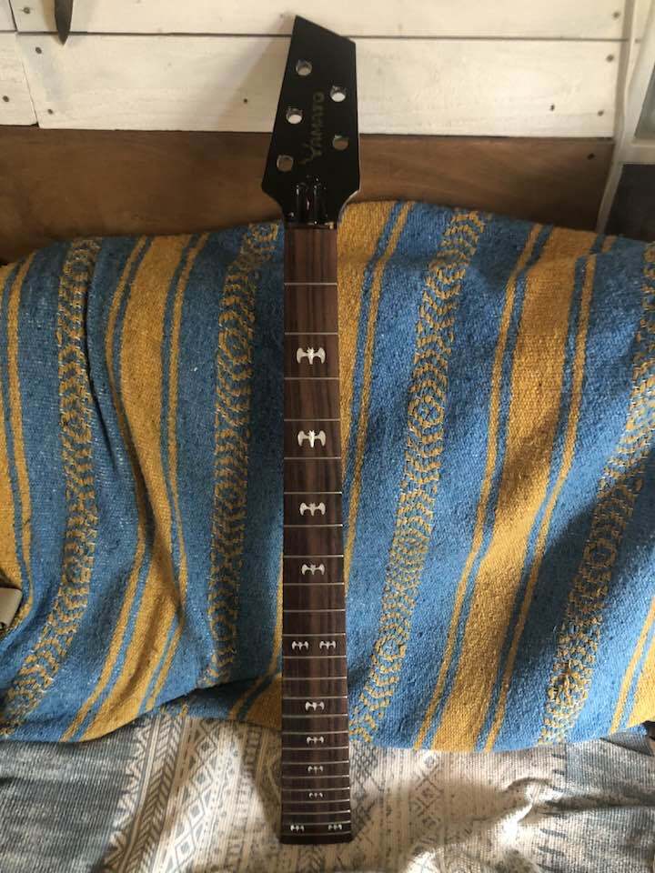 五弦ベース用ネック　YAMATO　ジャンク・部品取り・カスタム用に　五弦ベース　5 String Bass　五弦ベースパーツ　五弦ベースネック 