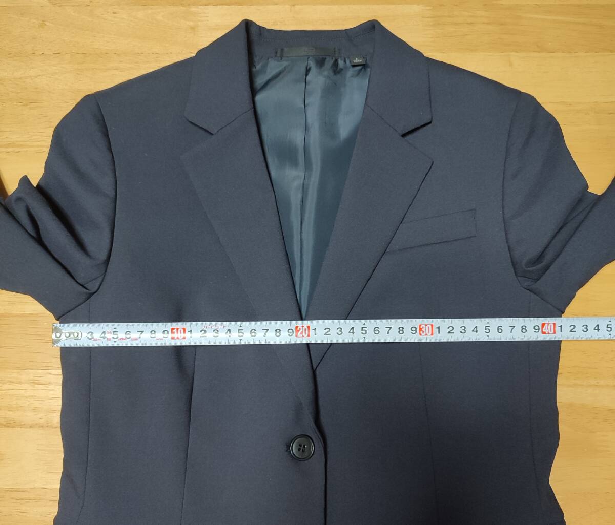 ユニクロ ストレッチテーラージャケット(袖丈加工済み ユニクロ ストレッチテーラージャケット(袖丈加工済み