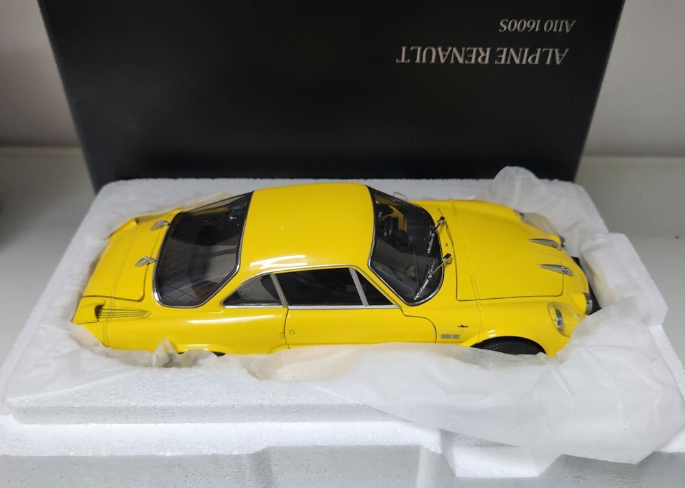 Yahoo!オークション - 国内発送 送料無料 KYOSHO 1/18 RENAULT Yahoo!オークション - 国内発送 送料無料 KYOSHO 1/18 RENAULT