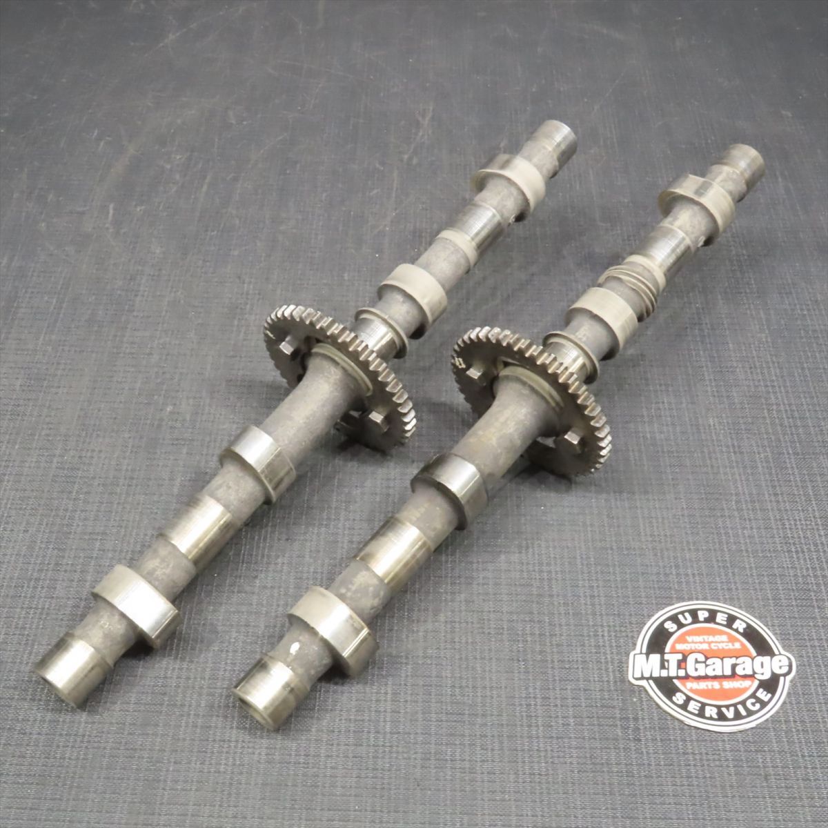 ホンダ CBX550F PC04 カムシャフト レストアベース【080】 CBX550F-R-081