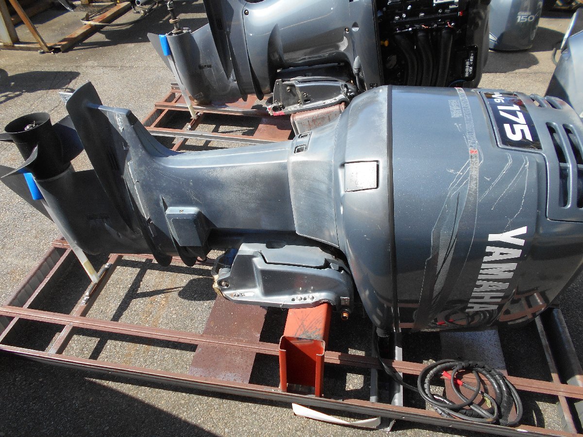 26-704 YAMAHA yamaha ヤマハ 2ストローク 175馬力船外機 実働品 26-704 YAMAHA yamaha ヤマハ 2ストローク 175馬力船外機 実働品