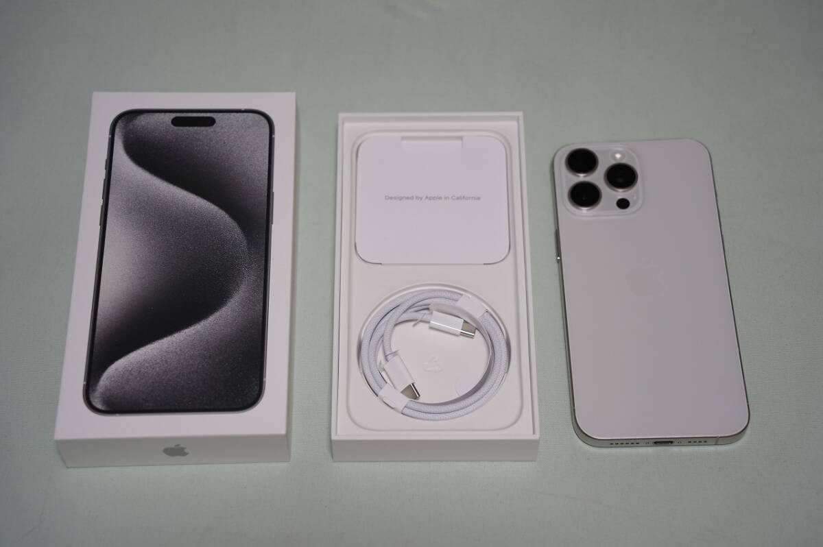 ★美品　iPhone15ProMax 512GB ホワイトチタニウム　SIMフリー
