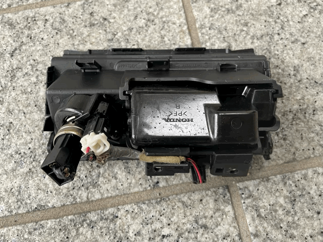 ** Honda Accord CL7 евро R K20A/6MT для оригинальный пепельница **