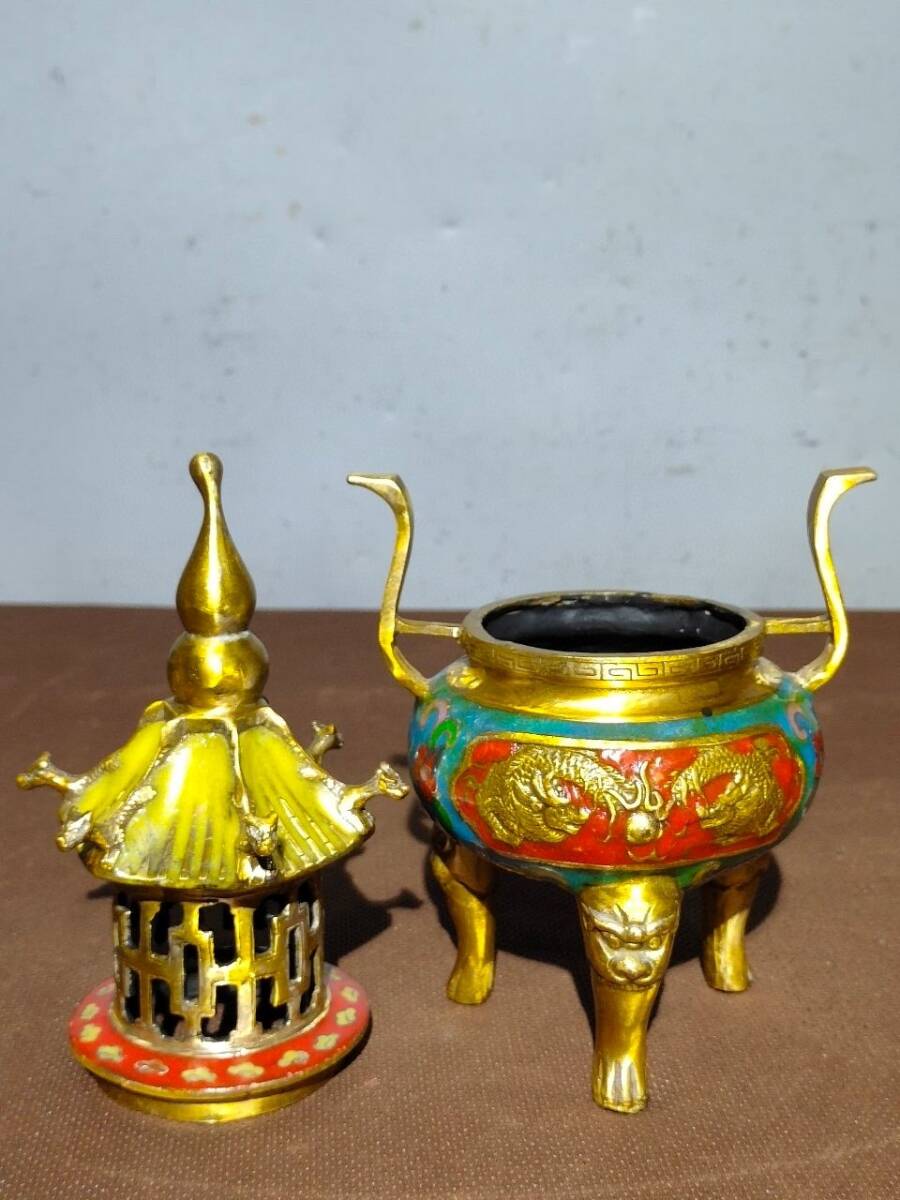 蔵友旧蔵出 銅製 景泰藍 琺瑯彩 三獣足雙耳 龍蓋塔型熏香爐 密宗 蔵友旧蔵出 銅製 景泰藍 琺瑯彩 三獣足雙耳 龍蓋塔型熏香爐 密宗