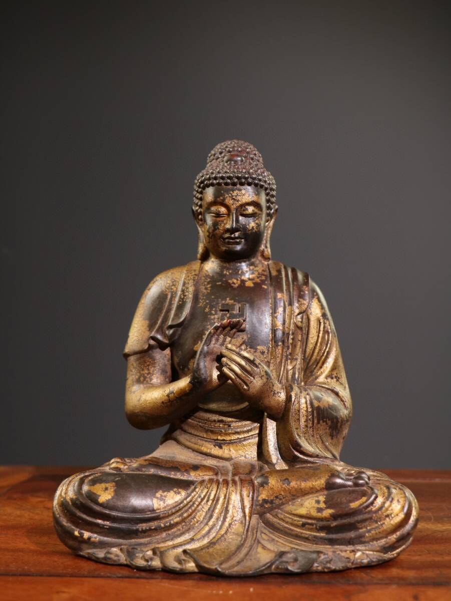 蔵友旧蔵出 銅製 泥金 朱砂 釋迦牟尼像 密宗密教 供養品 仏教 蔵友旧蔵出 銅製 泥金 朱砂 釋迦牟尼像 密宗密教 供養品 仏教