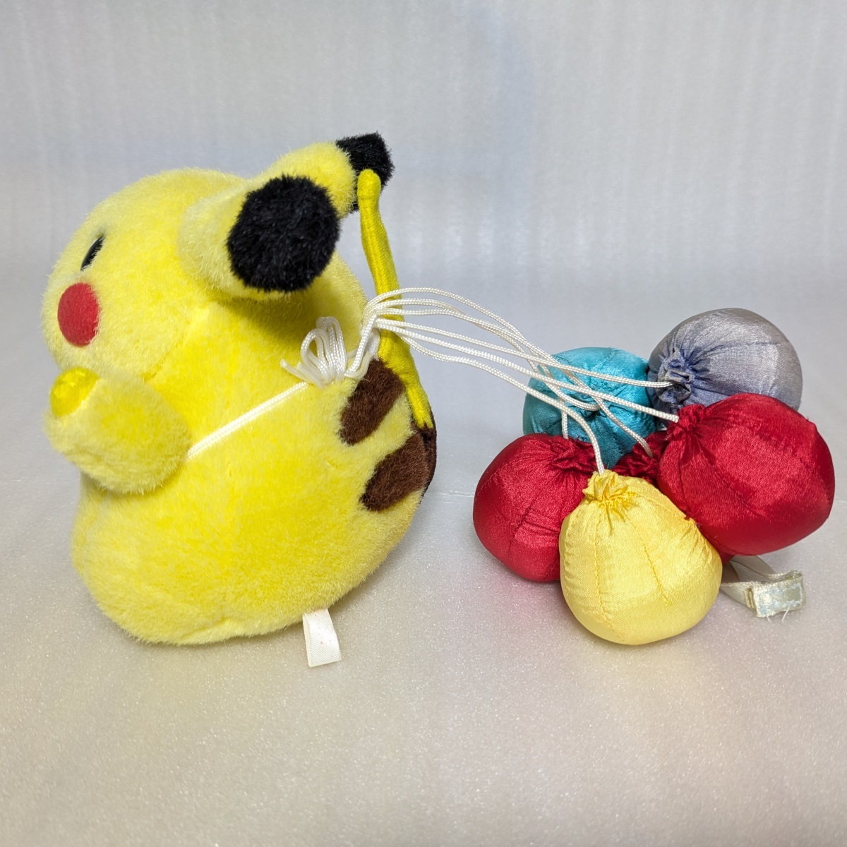 TOMY製 ANA そらとぶピカチュウ ぬいぐるみ 風船 □TOMY ピカチュウ ぬいぐるみ そらをとぶ 初期 ポケモン トミー