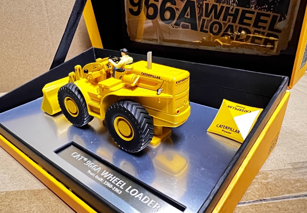 5712円 送料無料☆DM 85579 Cat 966A Wheel Loader 1:50 Scale 5712円 送料無料☆DM 85579 Cat 966A Wheel Loader 1:50 Scale
