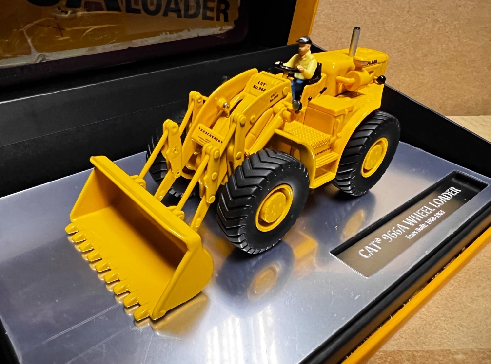 5712円 送料無料☆DM 85579 Cat 966A Wheel Loader 1:50 Scale 5712円 送料無料☆DM 85579 Cat 966A Wheel Loader 1:50 Scale