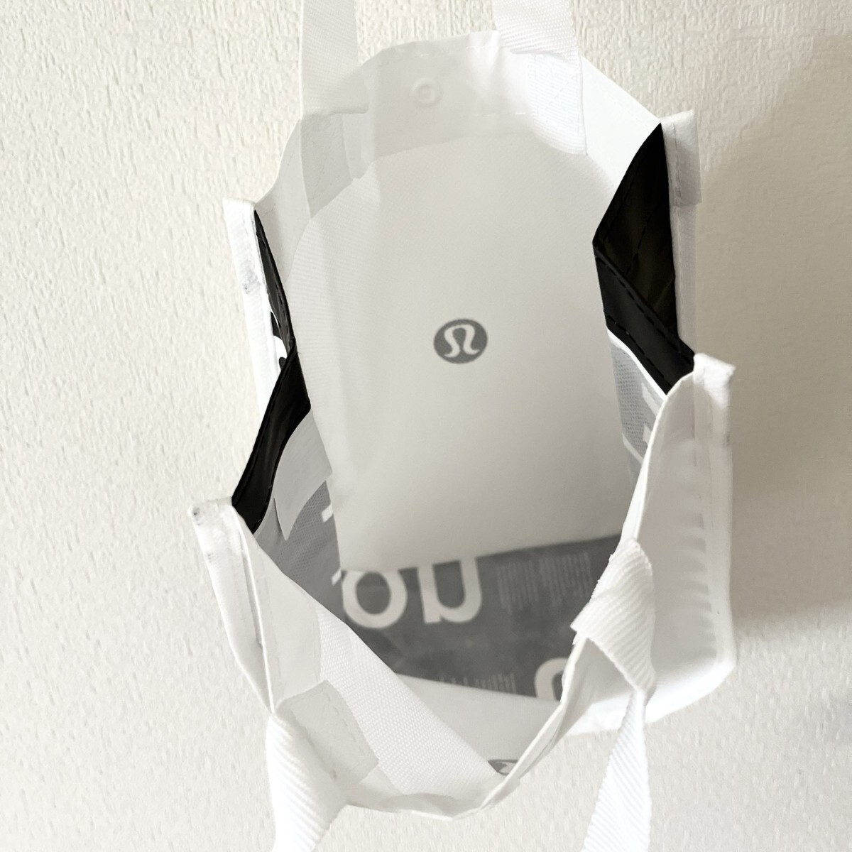 ルルレモン lululemon エコバッグ トートバッグ 新品 ホワイト ルルレモン lululemon エコバッグ トートバッグ 新品 ホワイト
