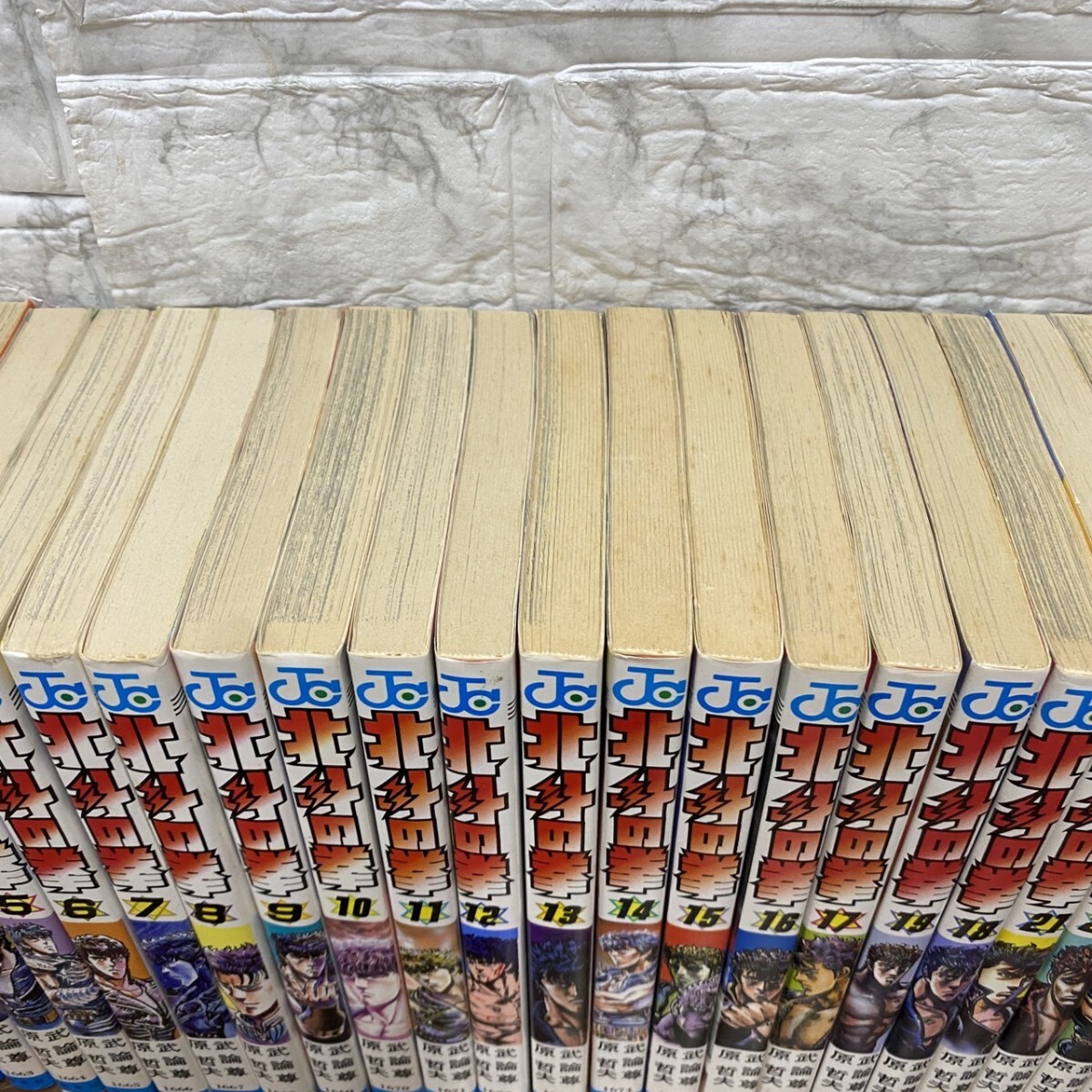 ほぼ初版☆当時品 北斗の拳 漫画 全27巻 ジャンプコミック 原 ほぼ初版☆当時品 北斗の拳 漫画 全27巻 ジャンプコミック 原