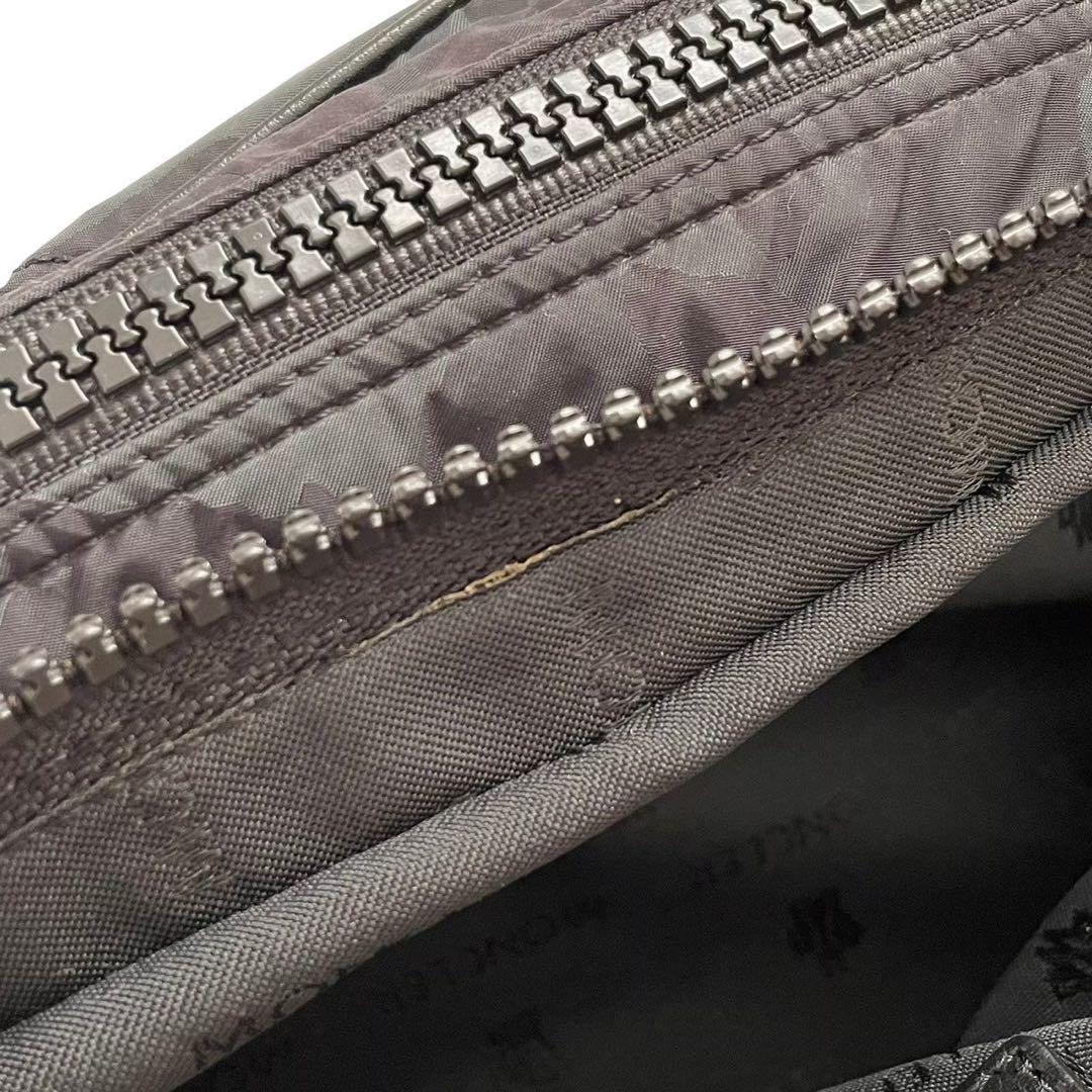 Bibian 比比昂- MONCLER モンクレール迷彩ポーチ深緑黒セカンド Bibian 比比昂- MONCLER モンクレール迷彩ポーチ深緑黒セカンド