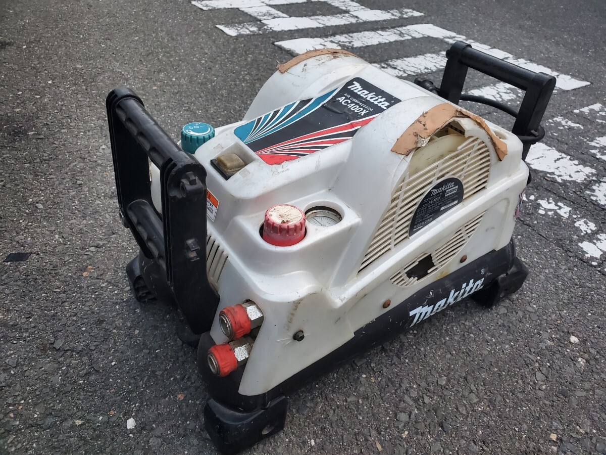 マキタ エアコンプレッサー AC400X 完動品　大阪より