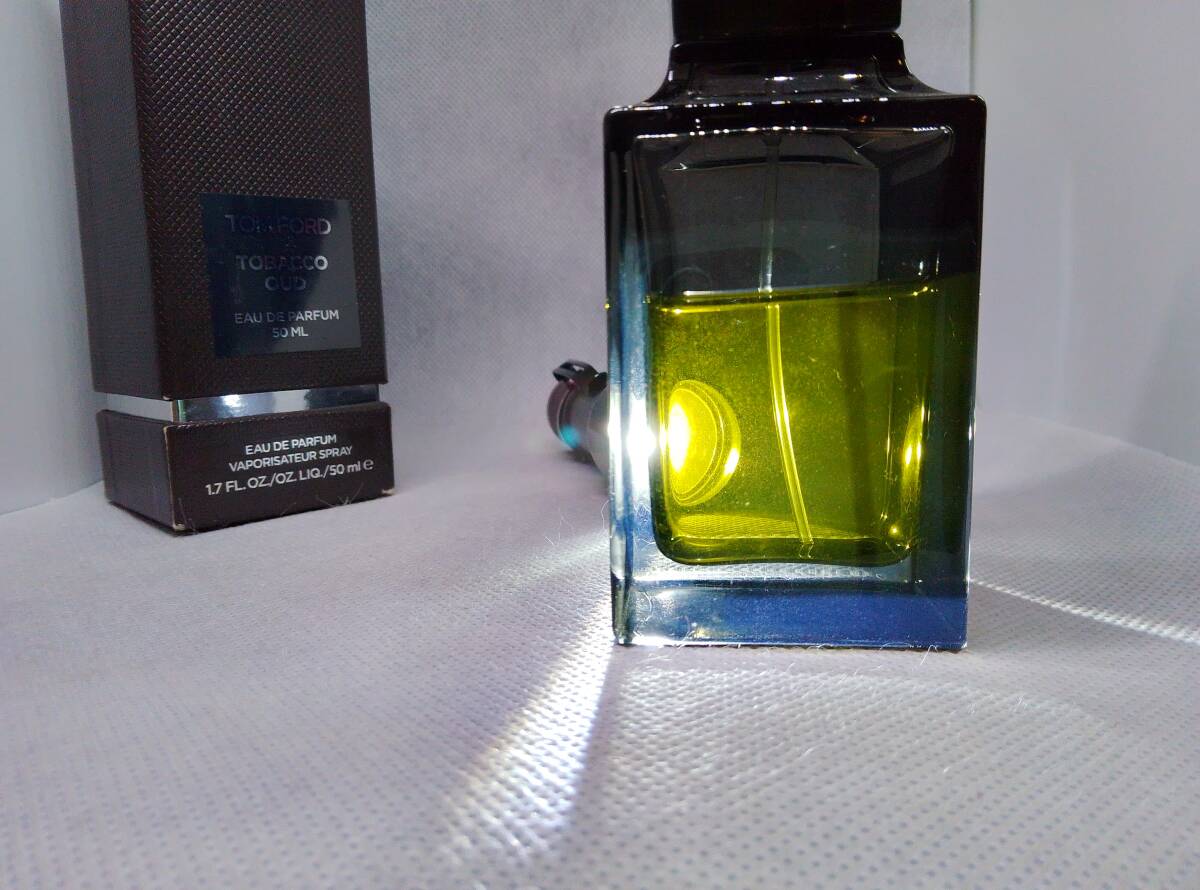 50ml トムフォード Tom Ford Tobacco oud タバコウード 香水 50ml トムフォード Tom Ford Tobacco oud タバコウード 香水
