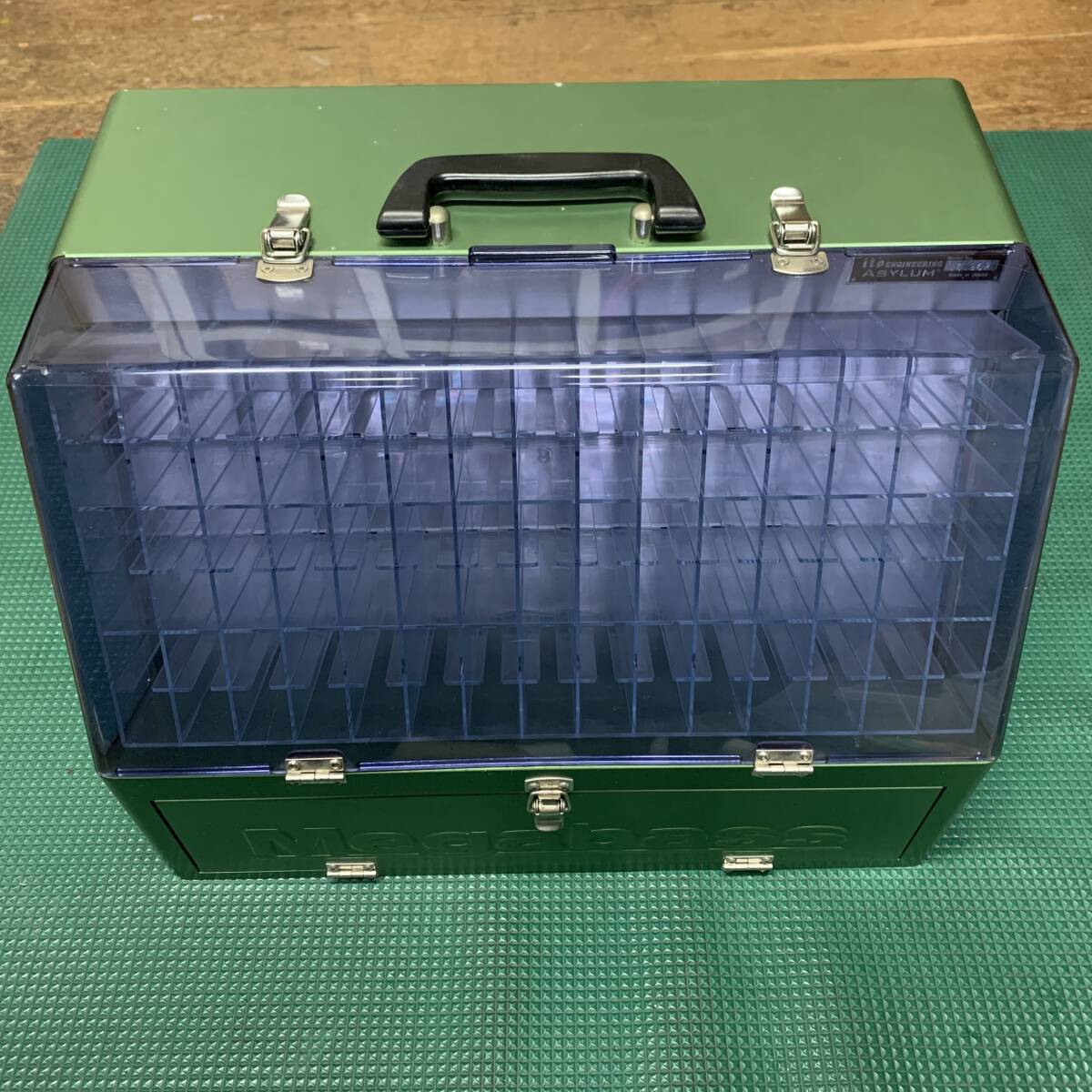 8050円 G-3311 メガバス MEGABASS アサイラム 中古 発送方法 8050円 G-3311 メガバス MEGABASS アサイラム 中古 発送方法