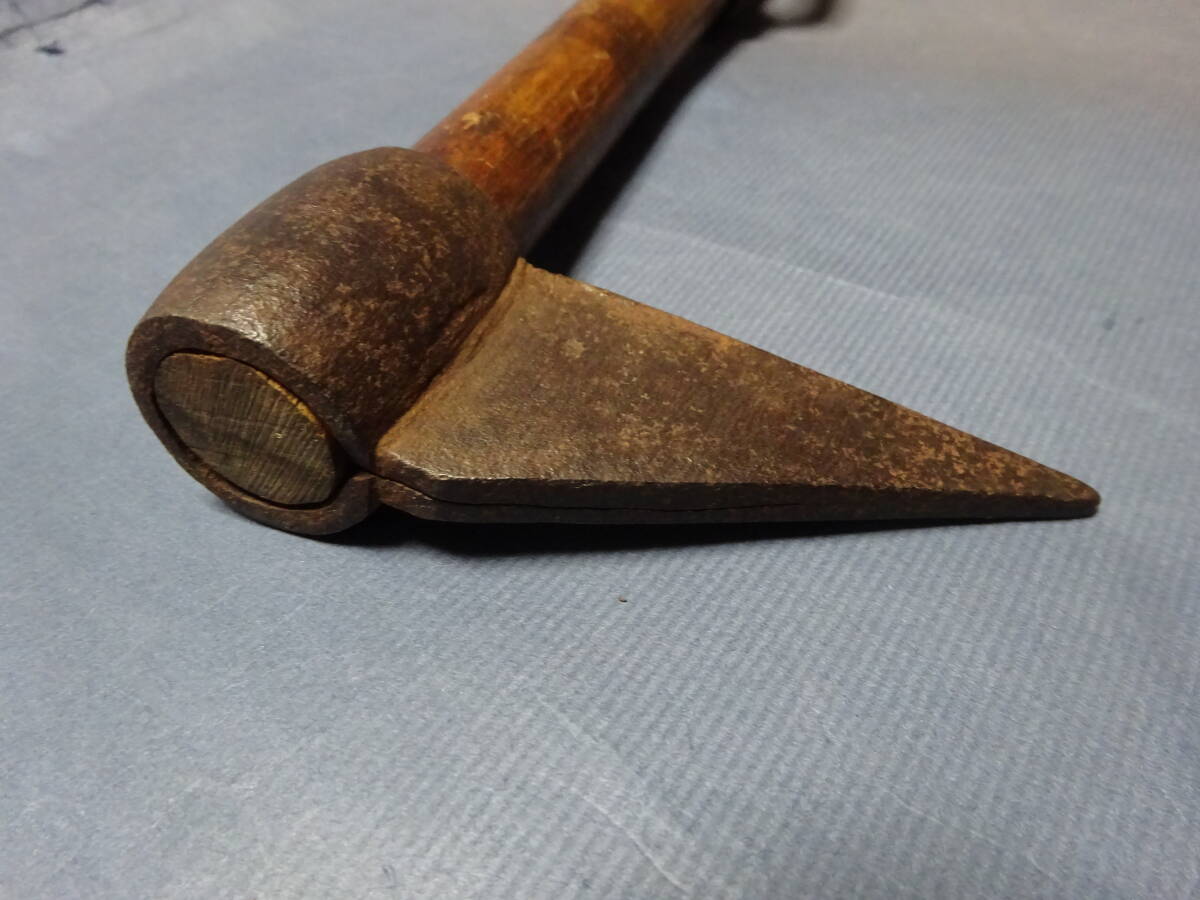 9−1)昔の素朴な鳶口 とび口です。江戸時代のものでしょうか 9−1)昔の素朴な鳶口 とび口です。江戸時代のものでしょうか
