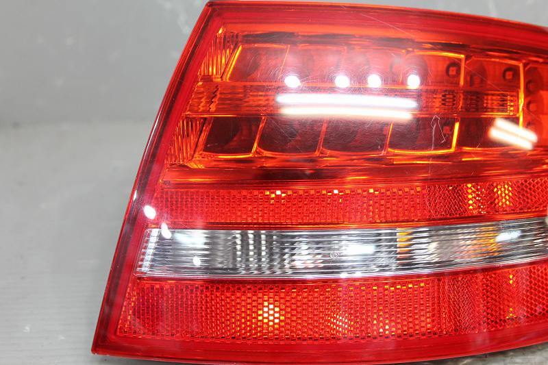Audi A4 2.0 TSI クワトロ 右H 后期 (8KCDNF 8K) 純正 右 テールライト テールランプ LED全點燈OK 8K9 945 096 B p045934