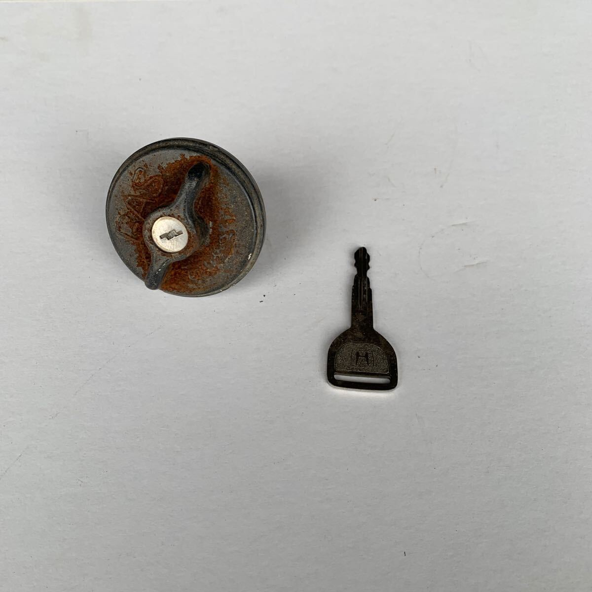 ホンダ アクティ トラック HA4 フューエルキャップ(キー付)_画像2