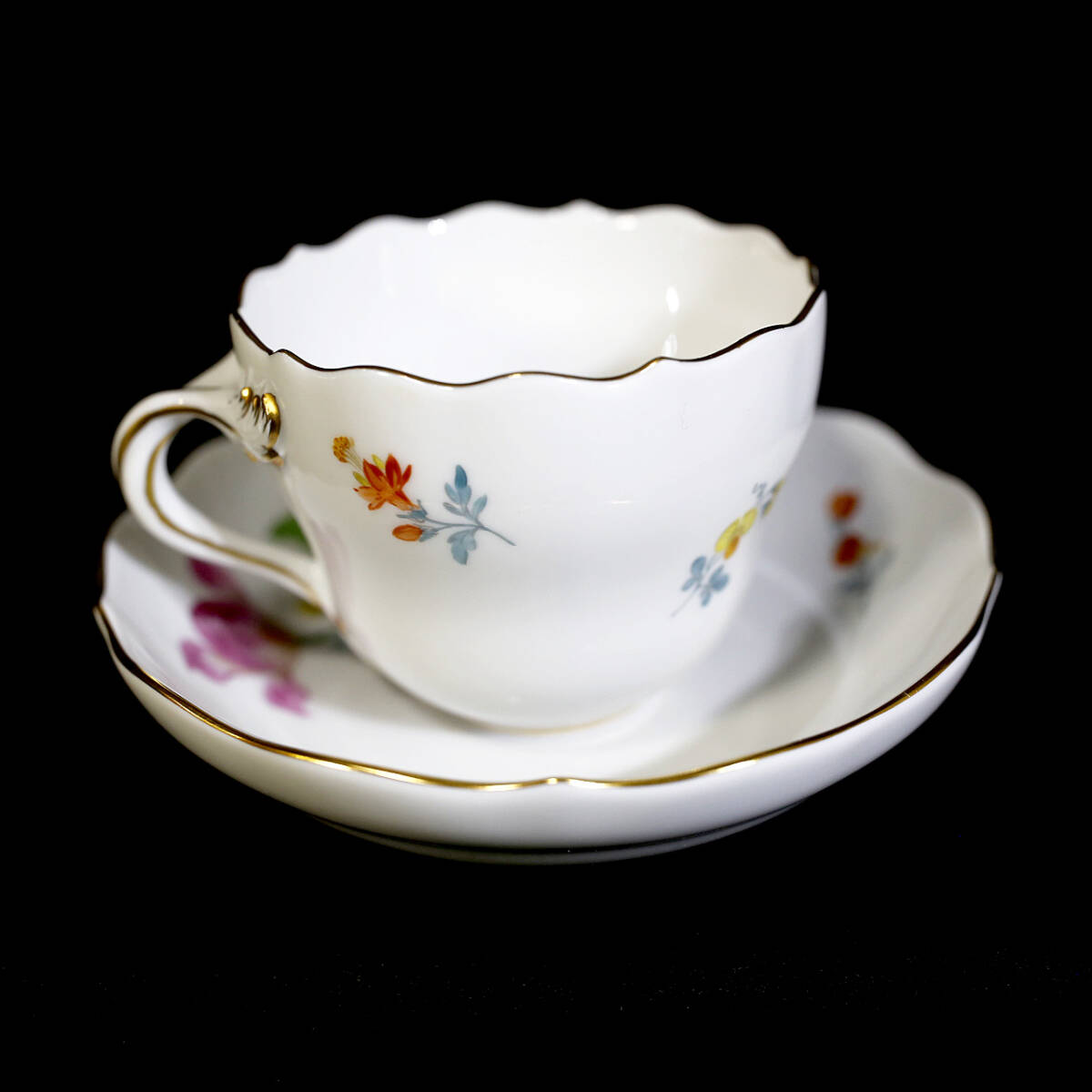 Meissen (マイセン) 散らし小花 デミタスカップ&ソーサー【一級 Meissen (マイセン) 散らし小花 デミタスカップ&ソーサー【一級