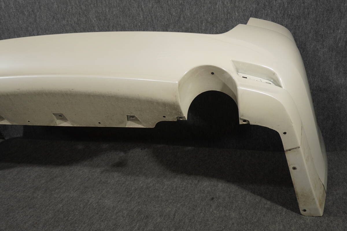 BR9/BRM/BRG Legacy оригинальный задний бампер (37J/ атлас white pearl ) 57704AJ000 21021