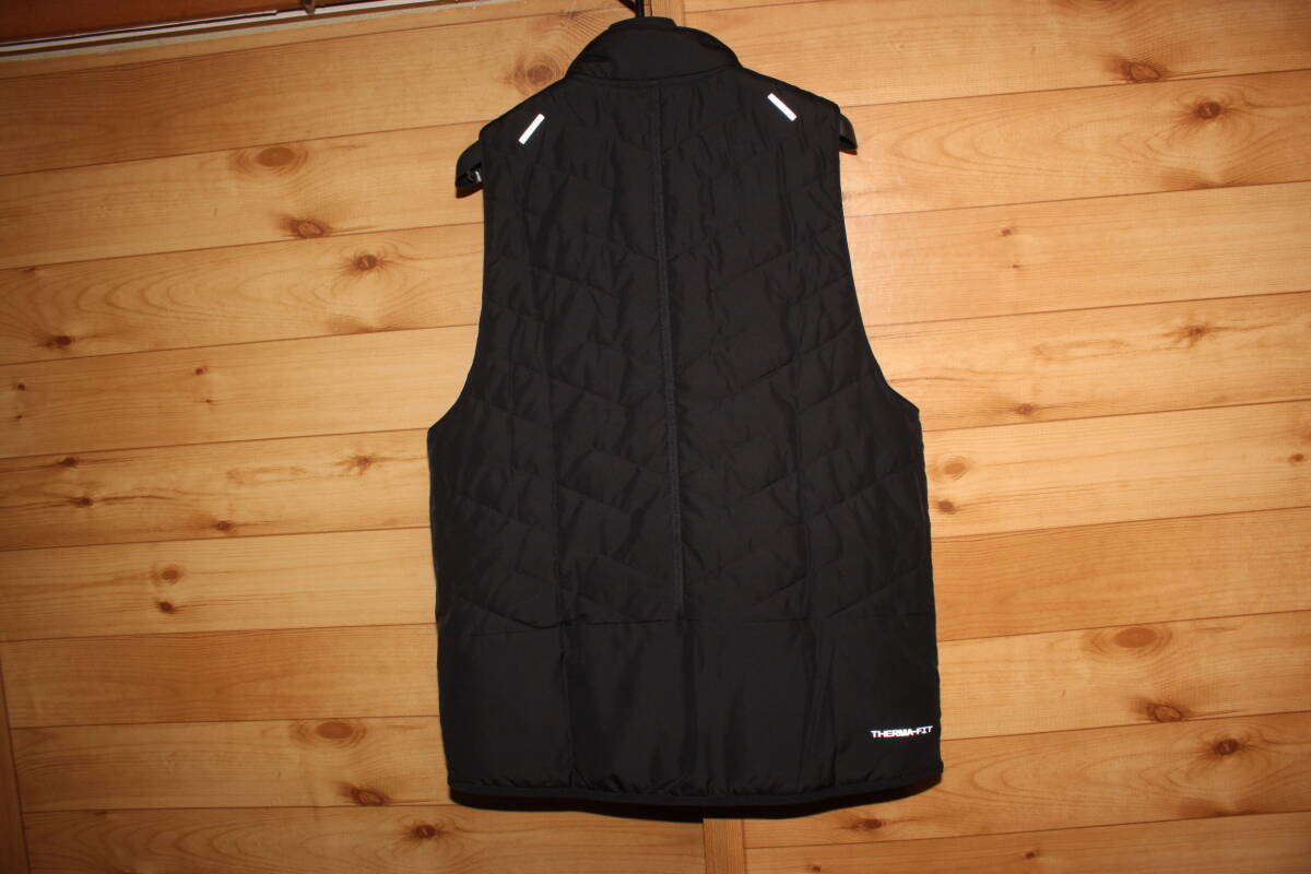 未使用 メンズM 黒 ナイキ NIKE ベストジャケット TF SYNFL RPL 未使用 メンズM 黒 ナイキ NIKE ベストジャケット TF SYNFL RPL