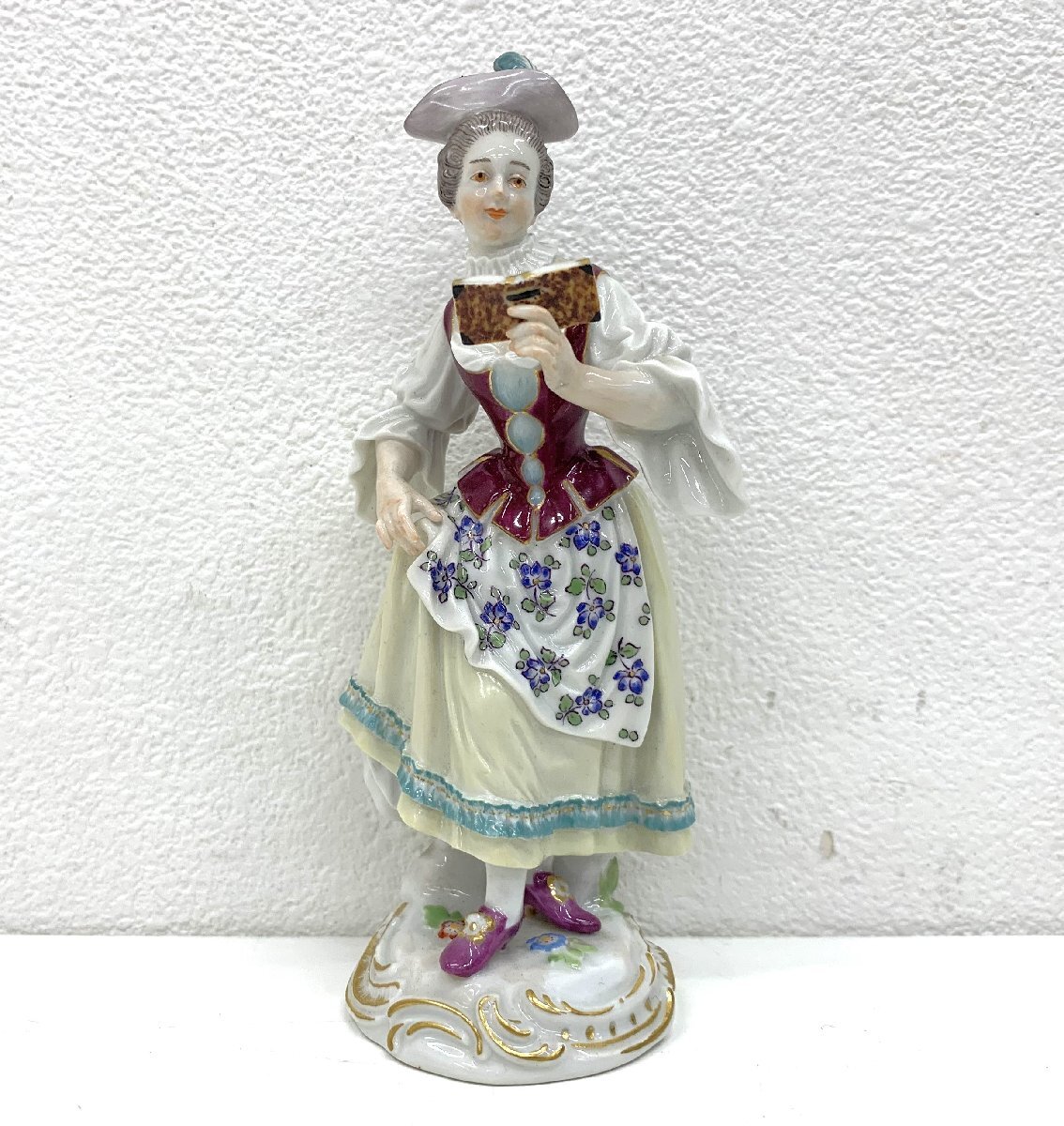 Meissen マイセン フィギュリン がたつく 人形 置物 Meissen マイセン フィギュリン がたつく 人形 置物