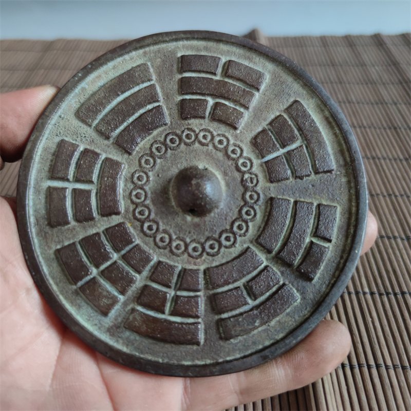 純銅鏡 青銅鏡 八卦図 銅鏡 中国 銅器 青銅彫 生暖かい 銅製 純銅鏡 青銅鏡 八卦図 銅鏡 中国 銅器 青銅彫 生暖かい 銅製