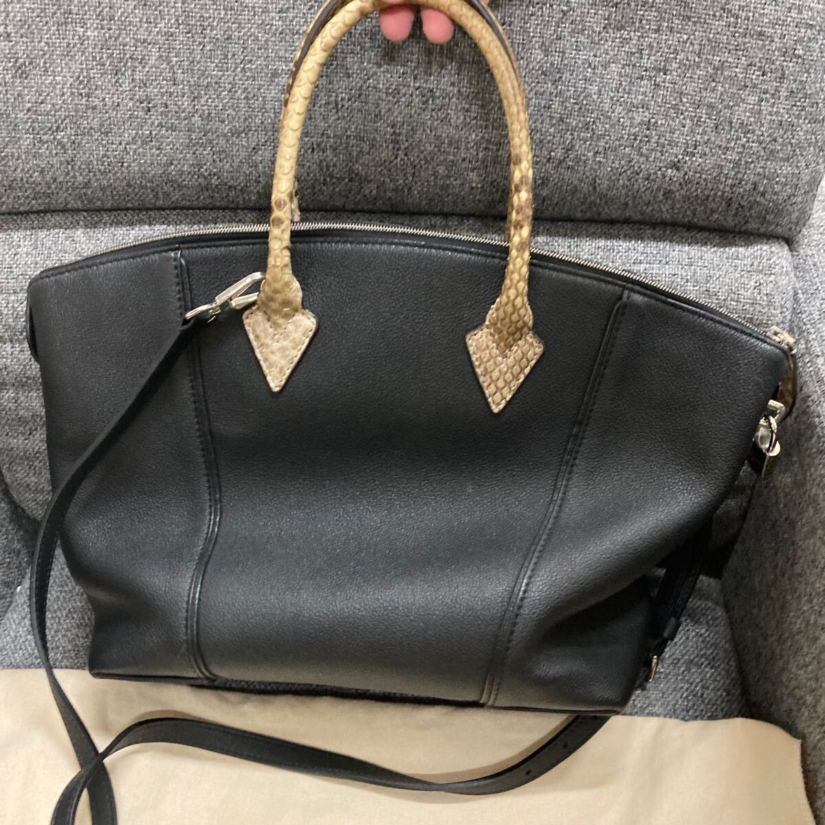LOUIS VUITTON ルイヴィトン ロックイット パルナセア パイソン LOUIS VUITTON ルイヴィトン ロックイット パルナセア パイソン