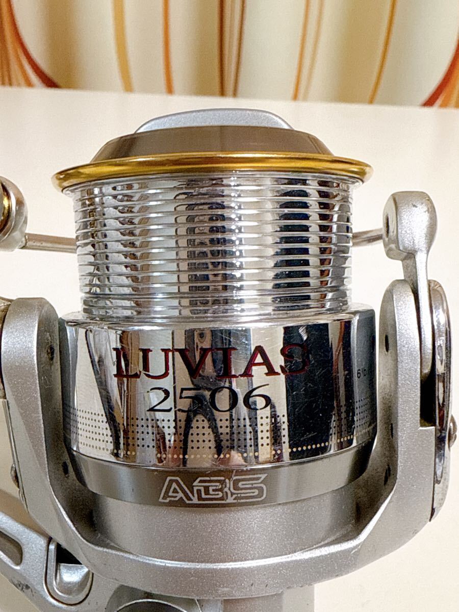希少品 ダイワ 04 ルビアス 2506 DAIWA LUVIAS スピニングリール 希少品 ダイワ 04 ルビアス 2506 DAIWA LUVIAS スピニングリール