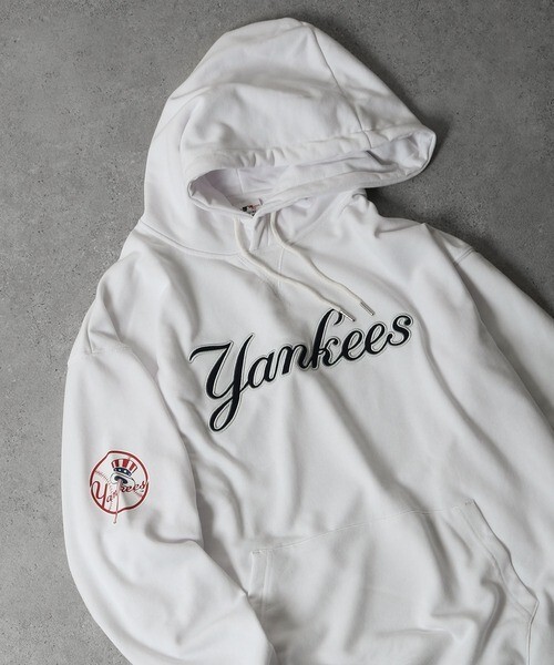 【新品・送料込】MLB ヤンキース プルオーバー パーカー XLサイズ._画像2