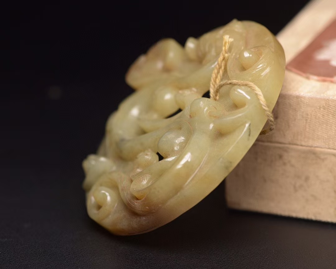 骨董*珍藏*清*古和田玉*羊脂玉*細密彫*玉豚龍】極細工 古賞物 骨董*珍藏*清*古和田玉*羊脂玉*細密彫*玉豚龍】極細工 古賞物