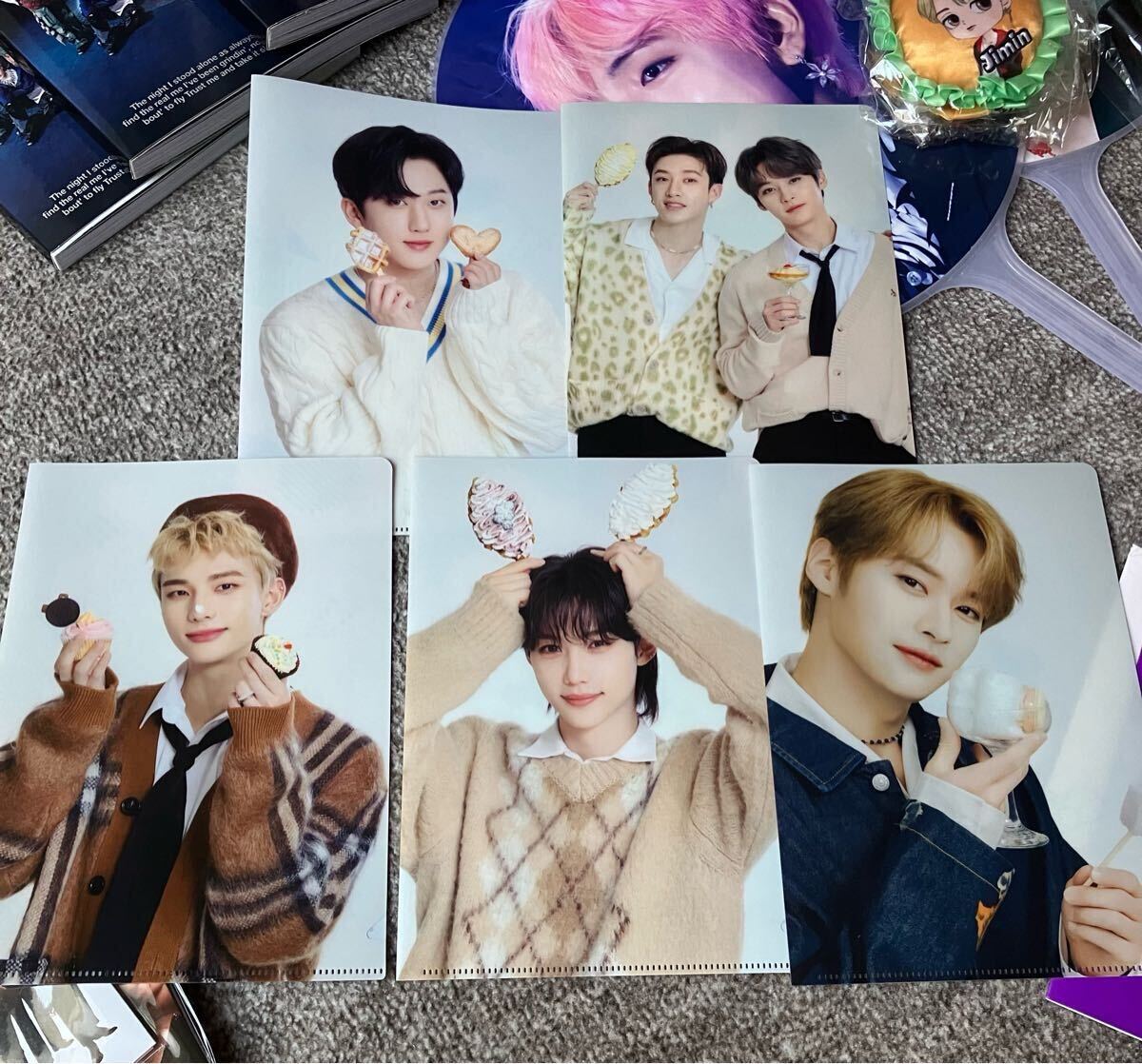 K-pop SEVENTEEN BTS NCT ASTRO TXT ENHYPEN straykids treasure K-pop SEVENTEEN BTS NCT ASTRO TXT ENHYPEN straykids treasure