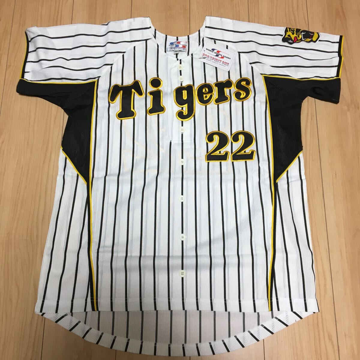 元阪神タイガース☆藤川球児 選手☆ホームレプリカユニフォーム 元阪神タイガース☆藤川球児 選手☆ホームレプリカユニフォーム