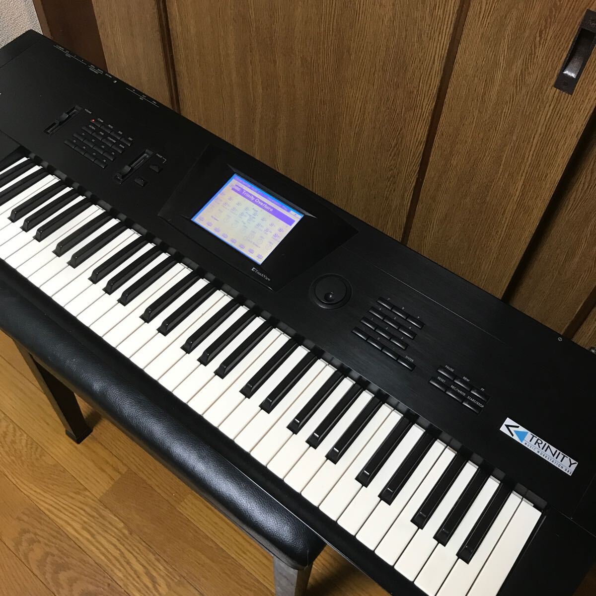 KORG trinity ブラック コルグ シンセサイザー キーボード KORG trinity ブラック コルグ シンセサイザー キーボード