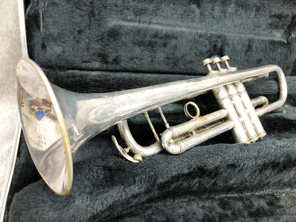 ■TK1001　Y3646　中古品　金管楽器　トランペット　FRANK HOLTON　フランク ホルトン　ELKHORN　　【ケース付き】