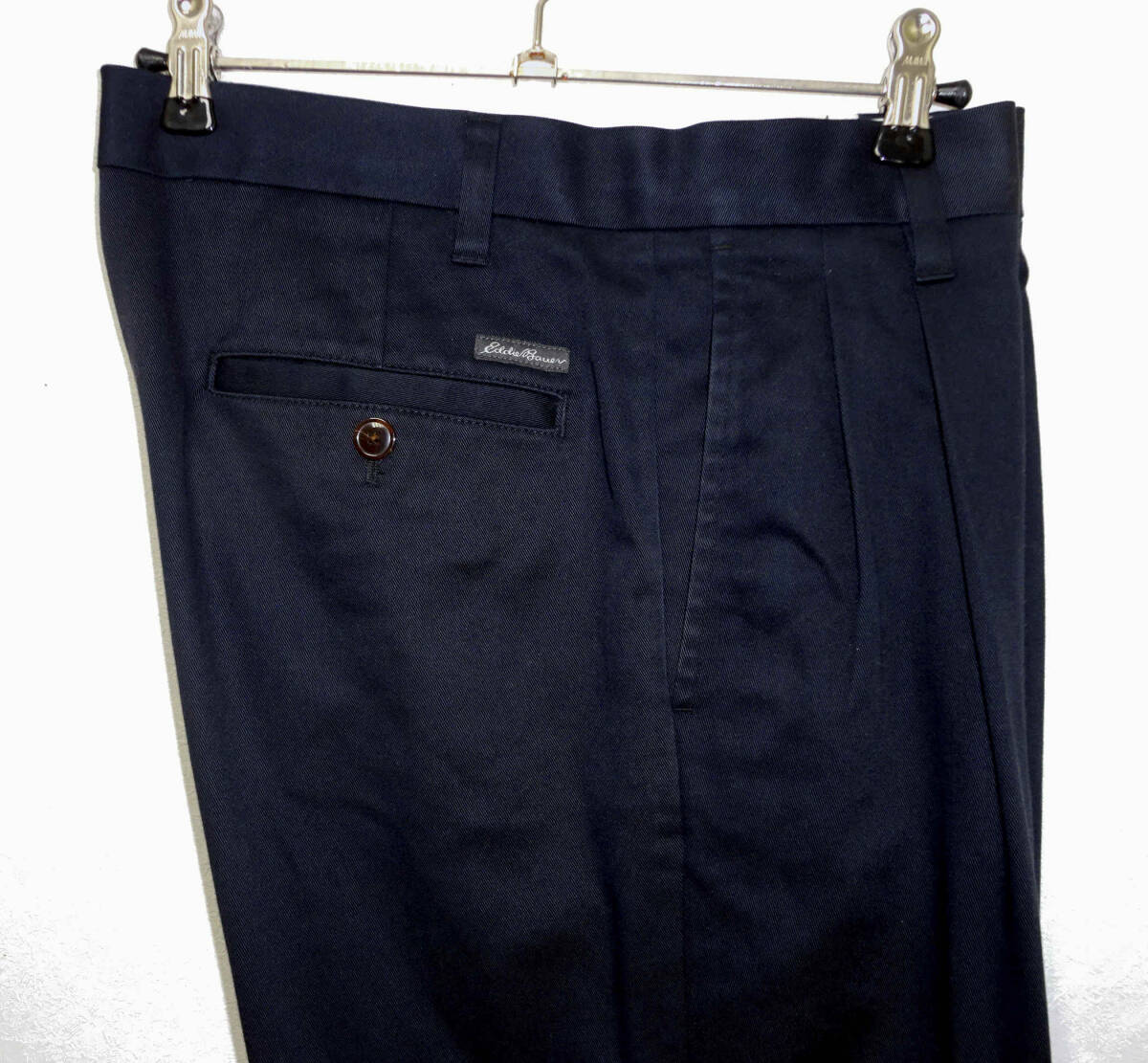 ★Eddie Bauer エディーバウアー / ストレッチ?コットンチノパン?ゴルフウェア?しわや汚れを防ぐ仕様?濃紺?29×28 / USED 