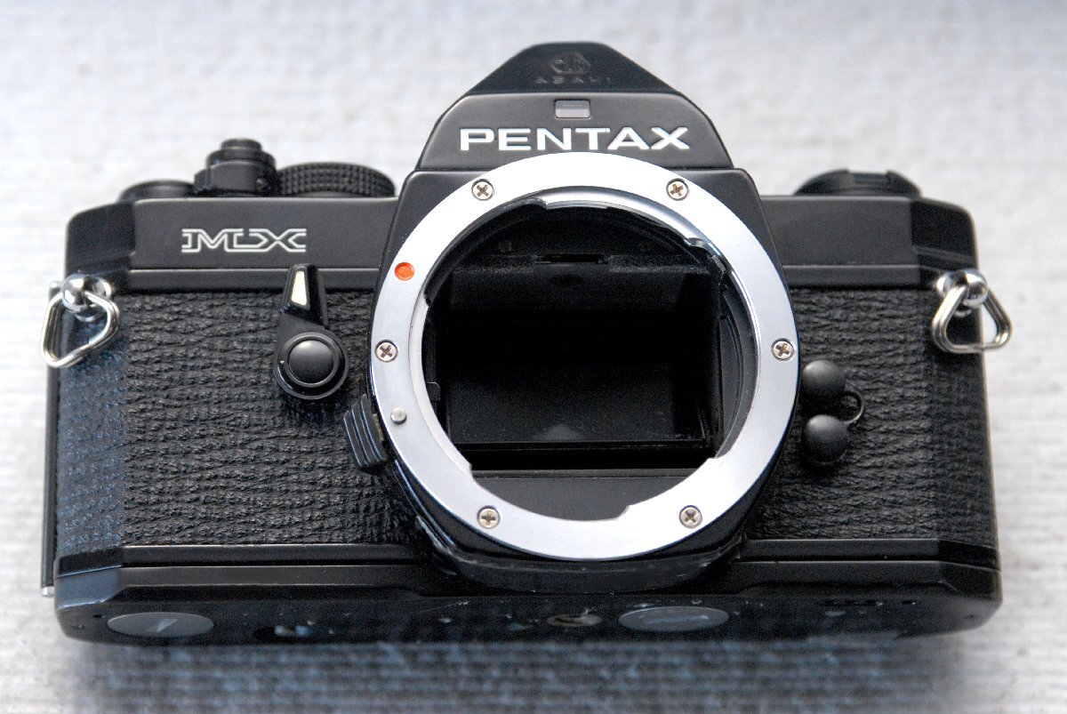 PENTAX ペンタックス 人気の高級一眼レフカメラ MX（黒）ボディ 希少な作動品（腐食無し）