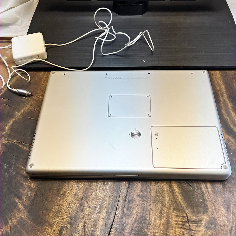 アルミニウム Apple PowerBook G4 1Ghz 512MB 実働品 アルミニウム Apple PowerBook G4 1Ghz 512MB 実働品