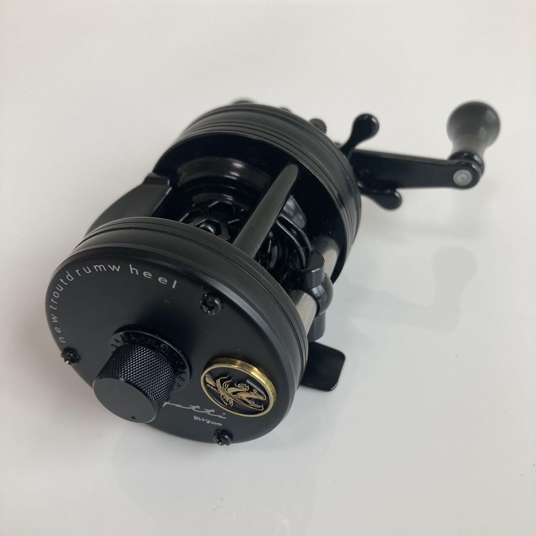 新品】渓流ベイトリール 丸型リール トラウト用 ブラック 黒 新品】渓流ベイトリール 丸型リール トラウト用 ブラック 黒
