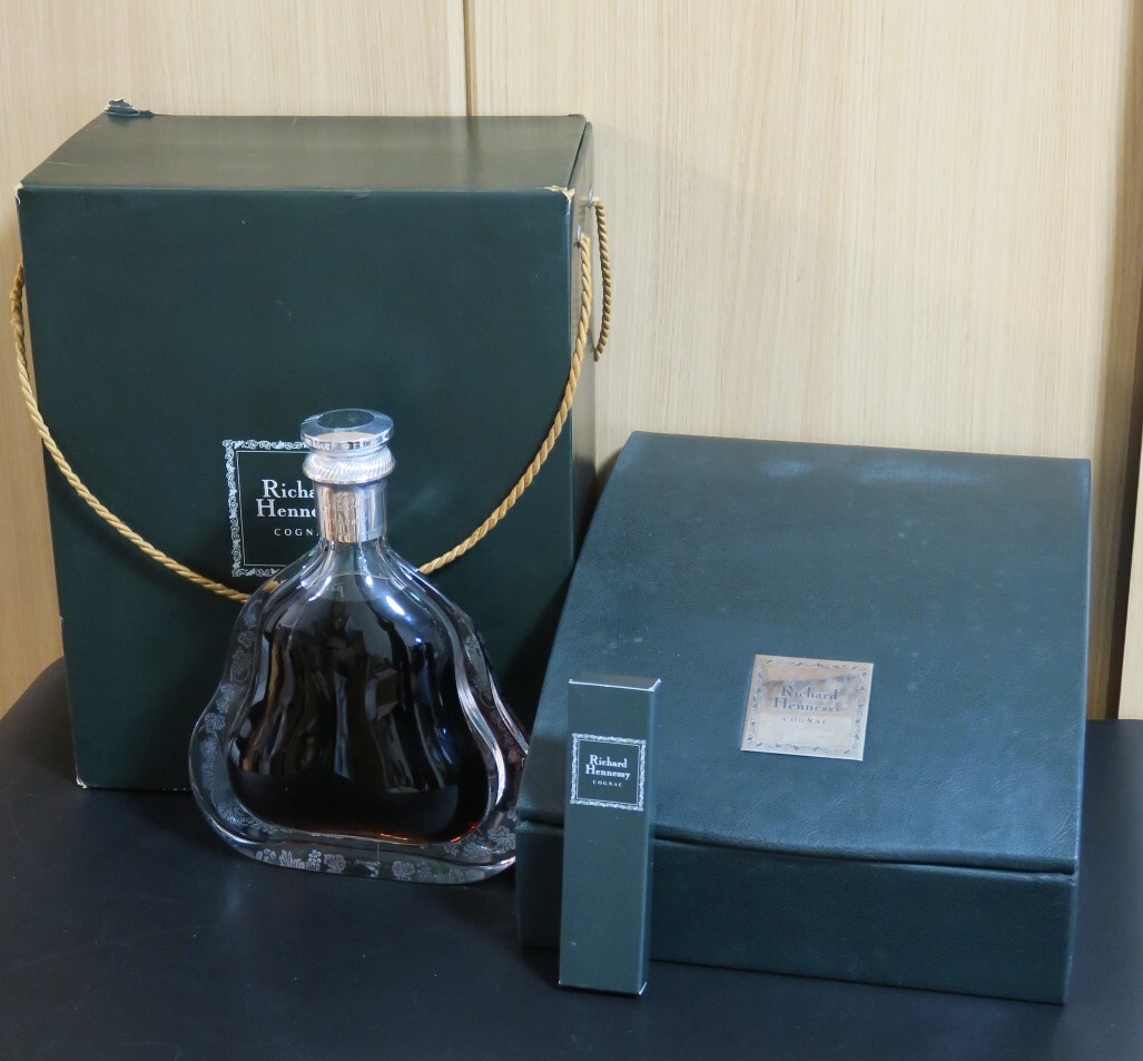 3月6日までの最終特別価格!美品!ヘネシー リシャール 空瓶 箱付き Hennessy Richard ヘネシー リシャール 空ボトル 空箱