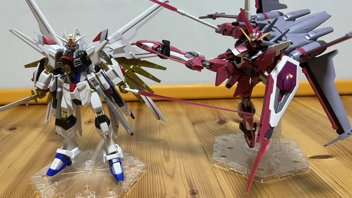 【組立済】HG 1/144 マイティ－ストライクフリ－ダムガンダム　インフィニットジャスティスガンダム弍式