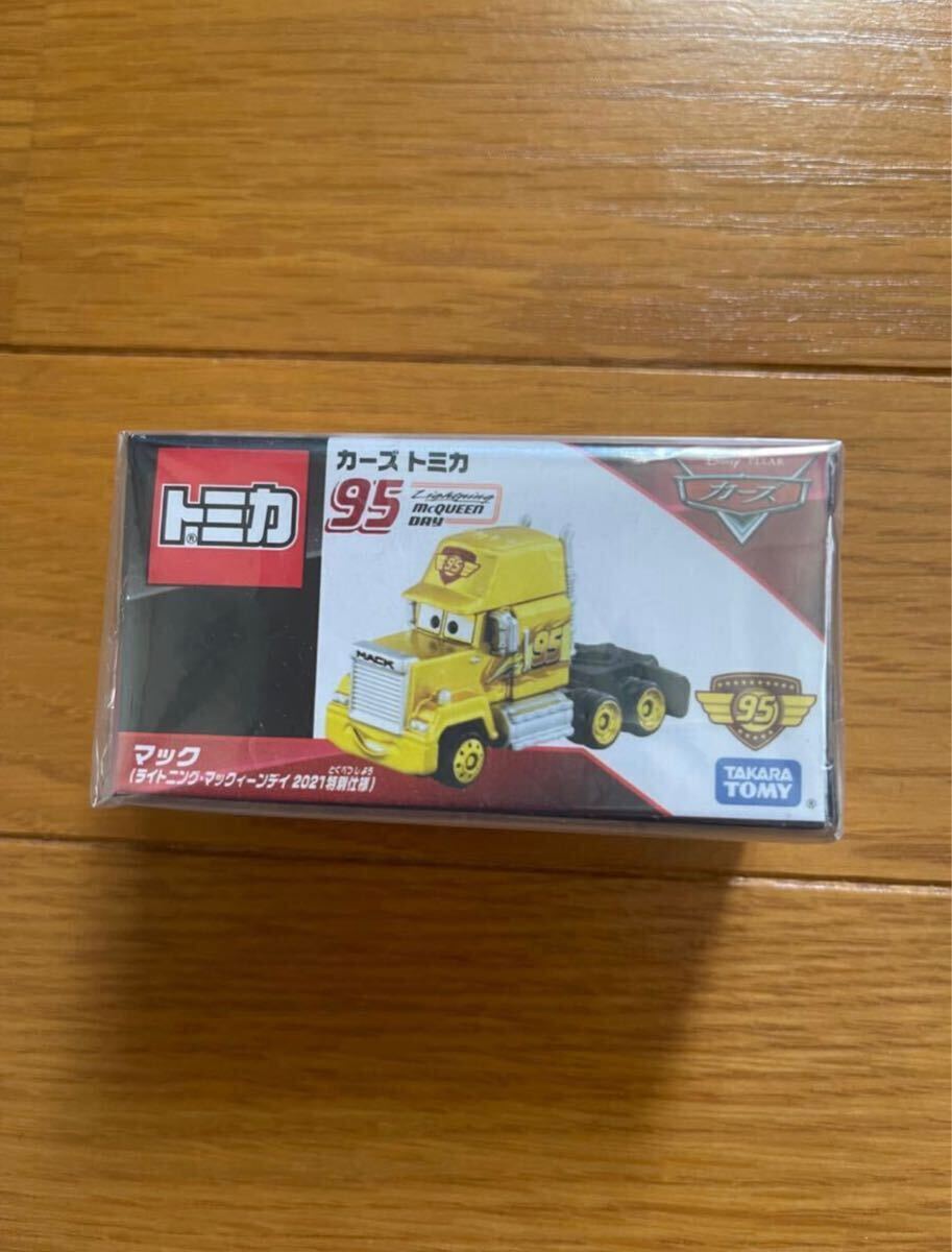トミカ カーズ マック ライトニングマックィーン デイ 2021特別仕様