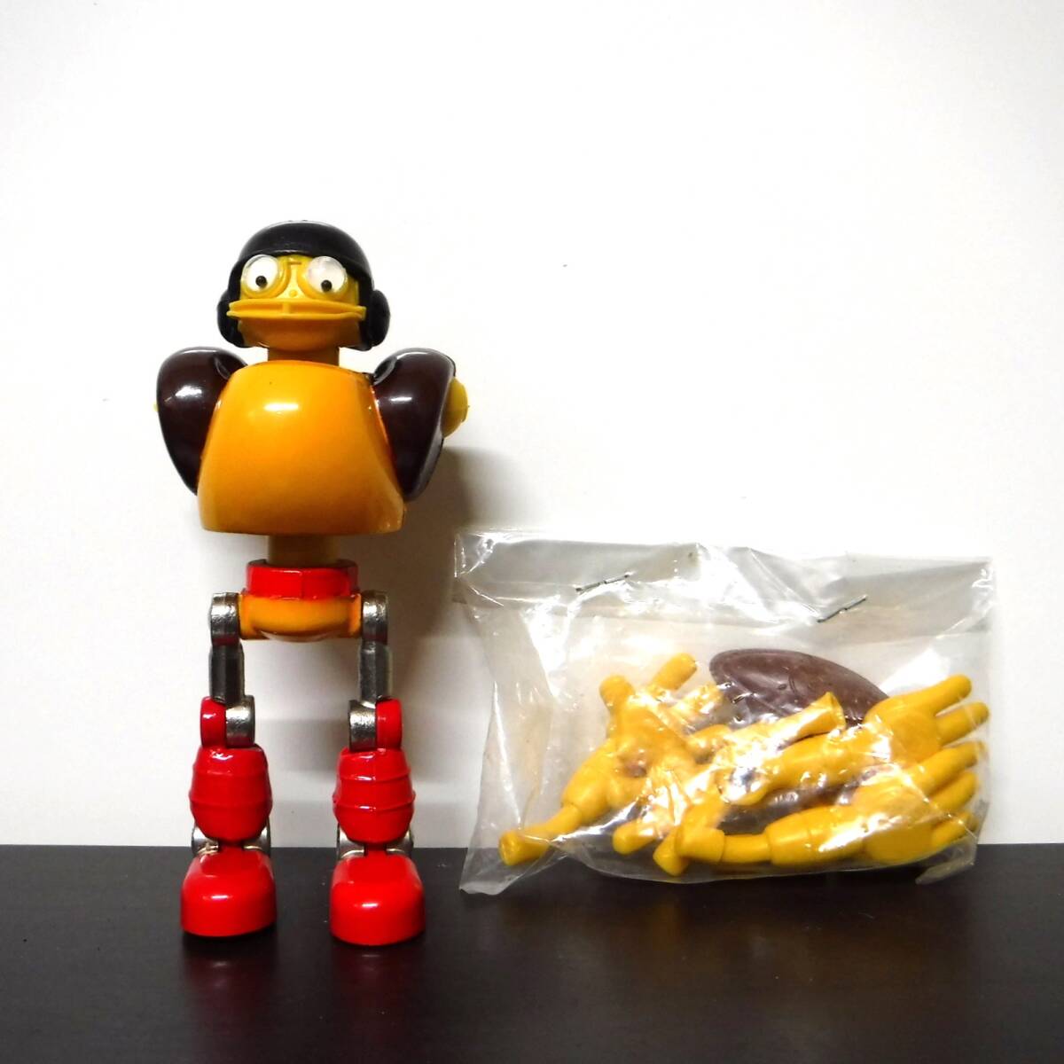 タカラ】ロボダッチ No.6 フットボールロボ ※昭和ビンテージ タカラ】ロボダッチ No.6 フットボールロボ ※昭和ビンテージ