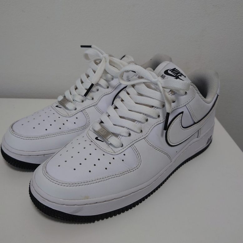 NIKE　エアフォース1　LO　白、黒　26.5㎝