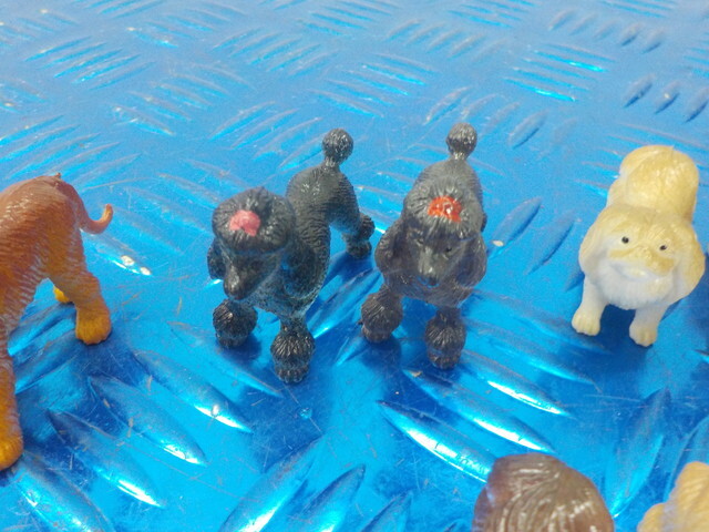 TIN●〇（２）犬　フィギュア　16匹　ミニ　わんぱくフレンドドッグ　6-10/14（か）_画像4