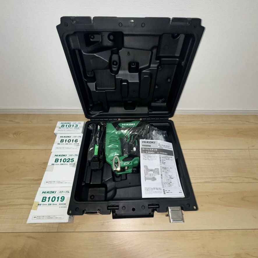 新品未使用 HiKOKI(ハイコーキ) 36V 充電式タッカー J線対応 ステープル幅10mm専用 最大長さ25mm N3610DJ 蓄電池・充電器別売 ケース付