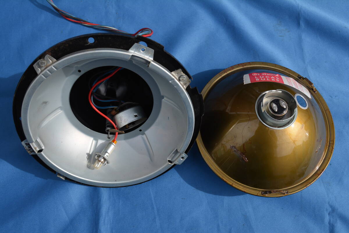 当時物　クラッシック・ミニほか LUCAS　ヘッドライト Assy　２個セット　USED 品（たいまつ・ヨーソ球）_画像4