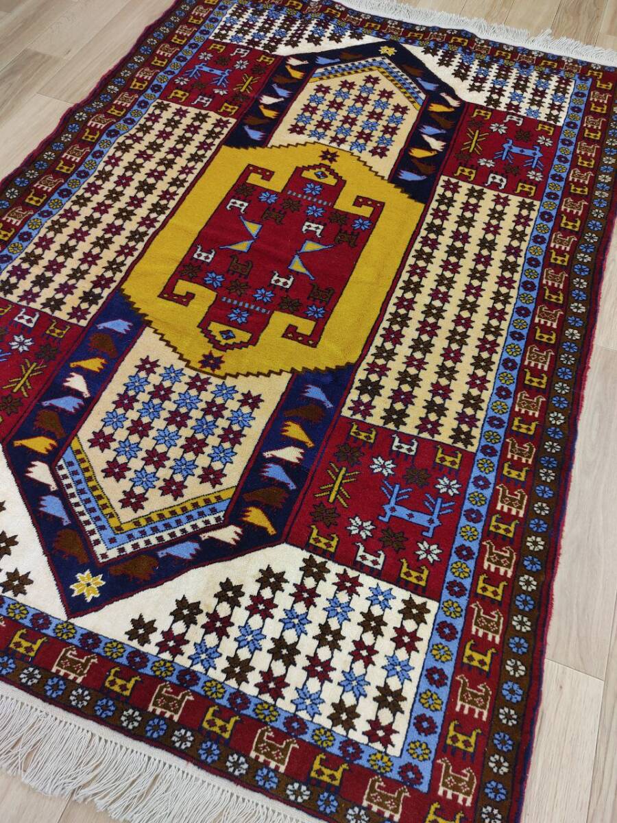 ペルシャ絨毯 cop139手織り 未使用品　在庫一掃セール クルド・ グーチャン Persia Carpet size.190x135 cm