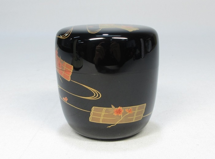 G3752】茶道具 塗師 嘉祥 花筏蒔絵 中棗 共箱 即決 送料込み G3752】茶道具 塗師 嘉祥 花筏蒔絵 中棗 共箱 即決 送料込み